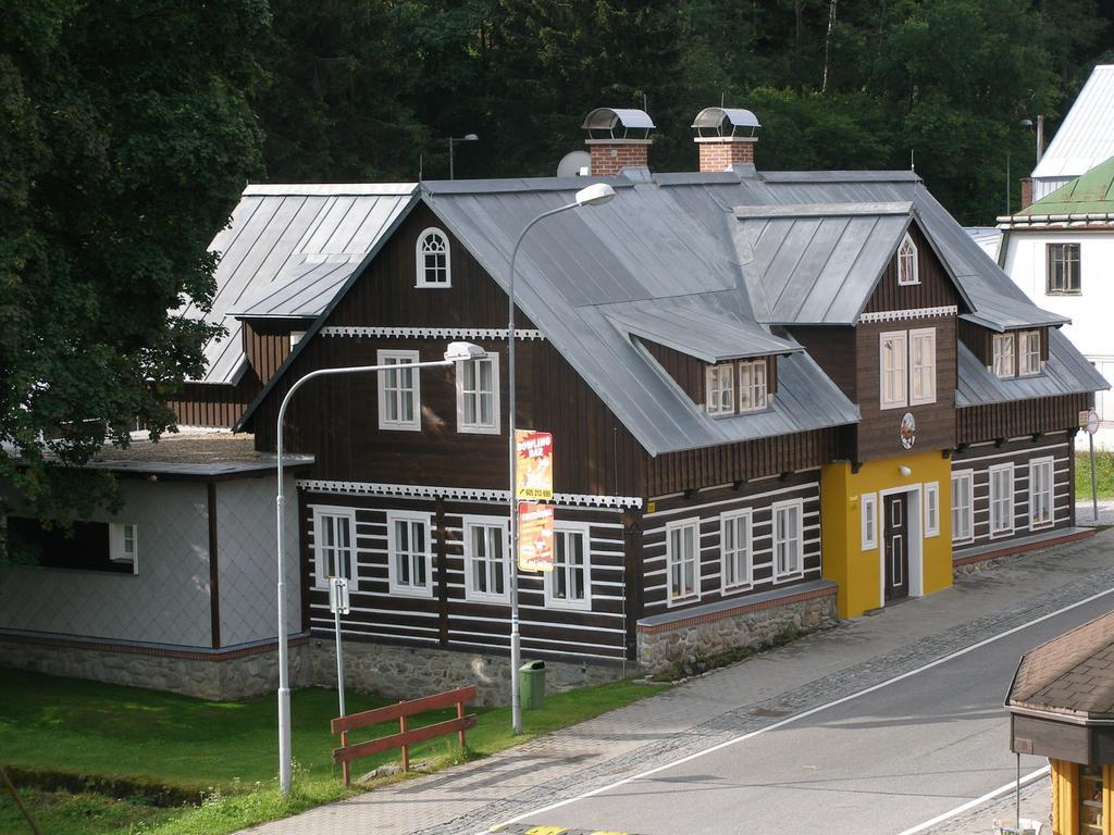 Pecka Penzion Pec pod Snezkou Exterior foto